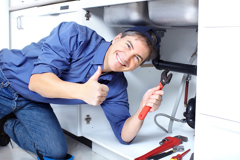 Comment trouver un bon plombier : 4 astuces pour ne pas se tromper