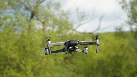 Réussir des prises de vue avec un drone DJI : un guide simple et efficace